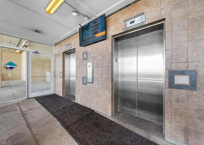 Crystal Shores West 1105 By Youngs Suncoast Apartment