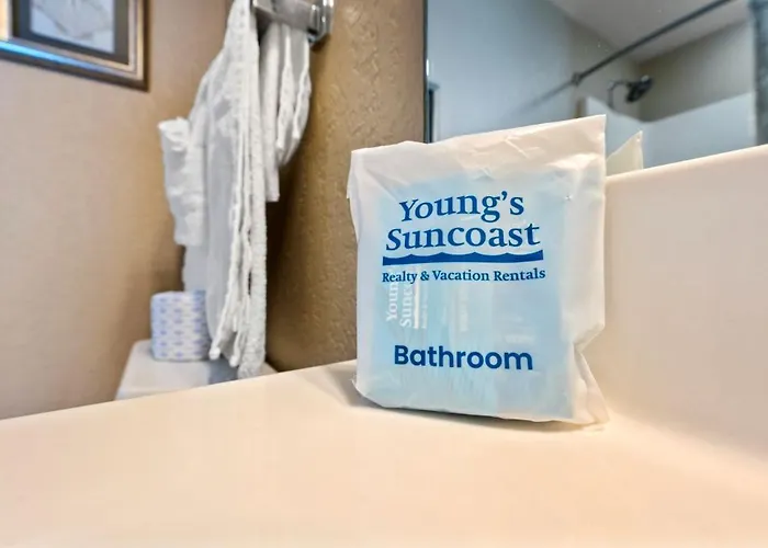 Crystal Shores West 1105 By Youngs Suncoast