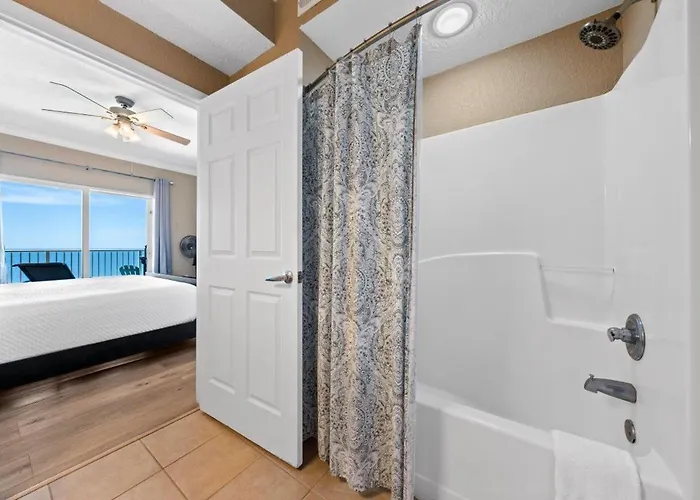 Apartment Crystal Shores West 1105 By Youngs Suncoast