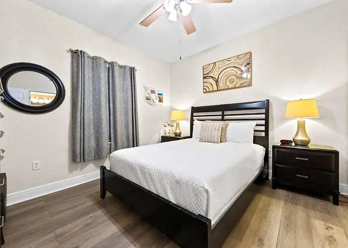 Crystal Shores West 1105 By Youngs Suncoast Apartment *